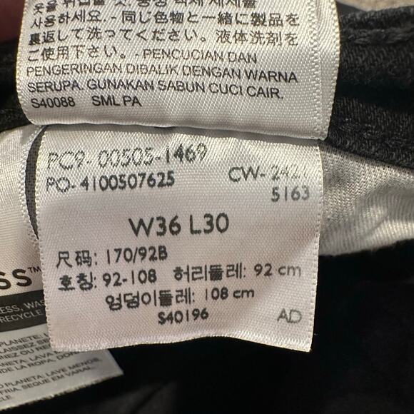 LEVI'S Men's 505 Regular Fit Jeans Size 36X30 In Native Cali Levi's Flex Black - Picture 11 of 13